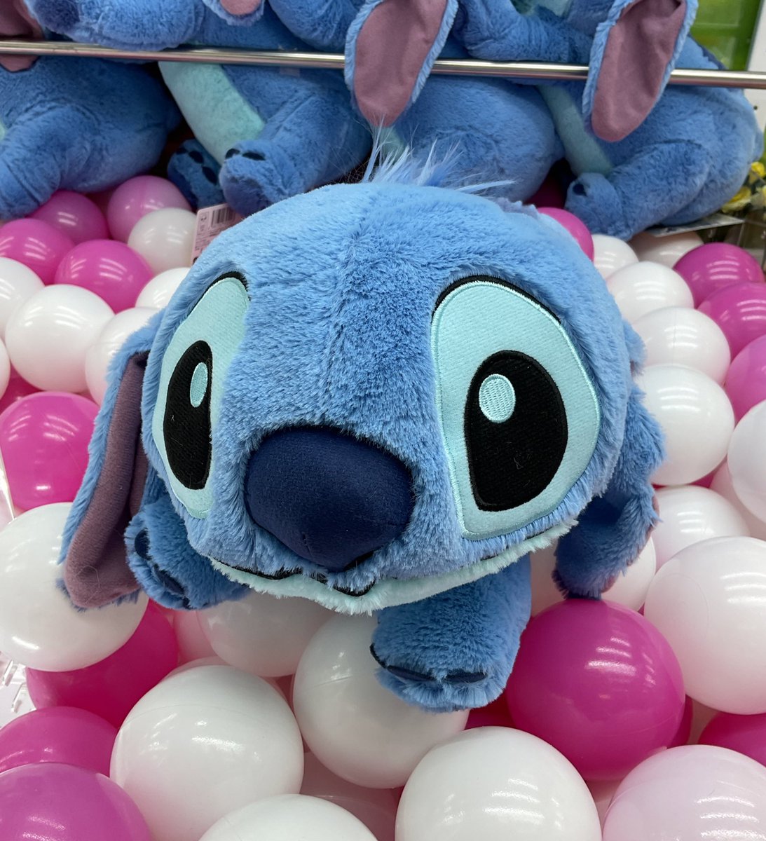 景品情報】 ディズニー スティッチ 寝そべりなでなでしてね 超BIG