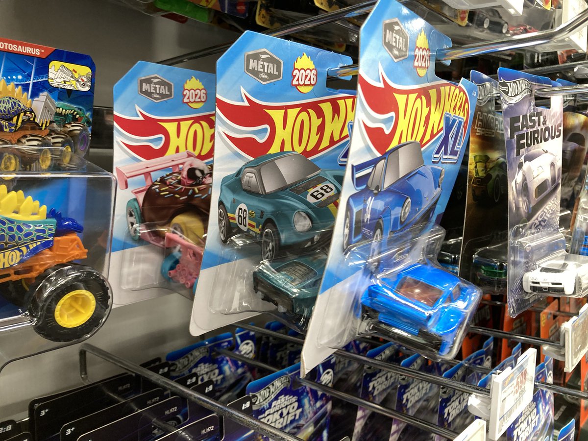 XL残り3台になってました。 80が売れたのね！ #ホットウィール