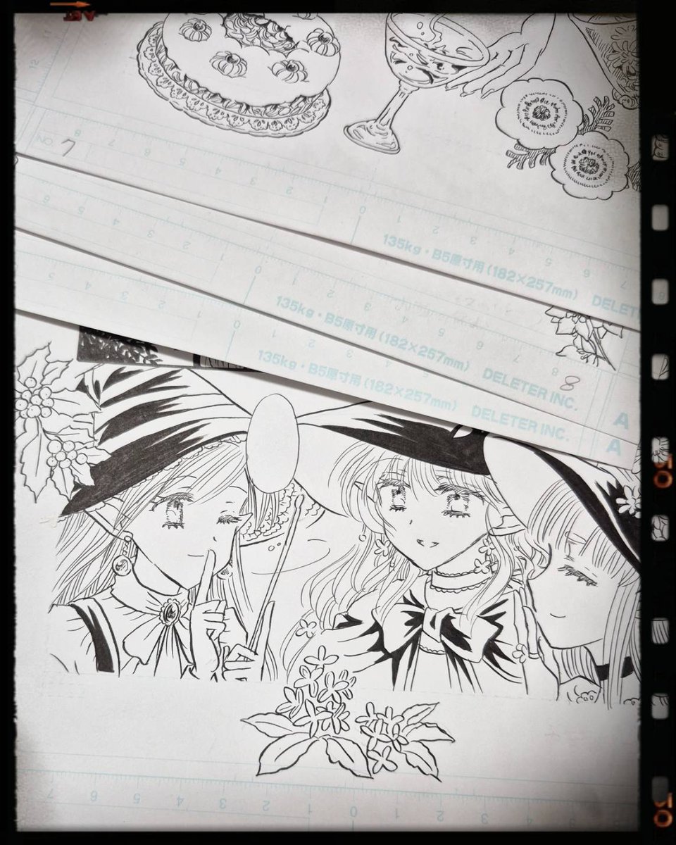 出来たページは嬉しいな…🥲 周りの枠も自分で手描きしました。時間が