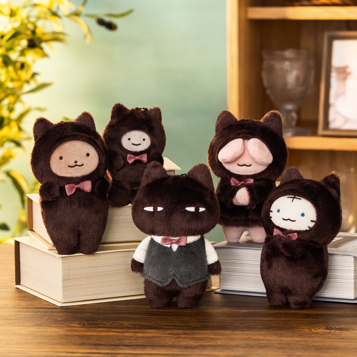 ホワイトタイガーとブラックタイガー グッズ公式 (@toraebi_kouhou