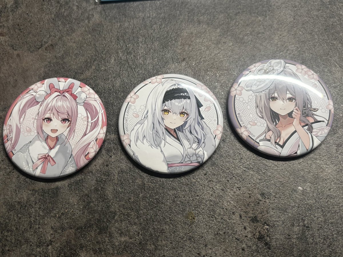 NIKKE_春探しの旅 ちなみに缶バッジの中身は全種類揃いました