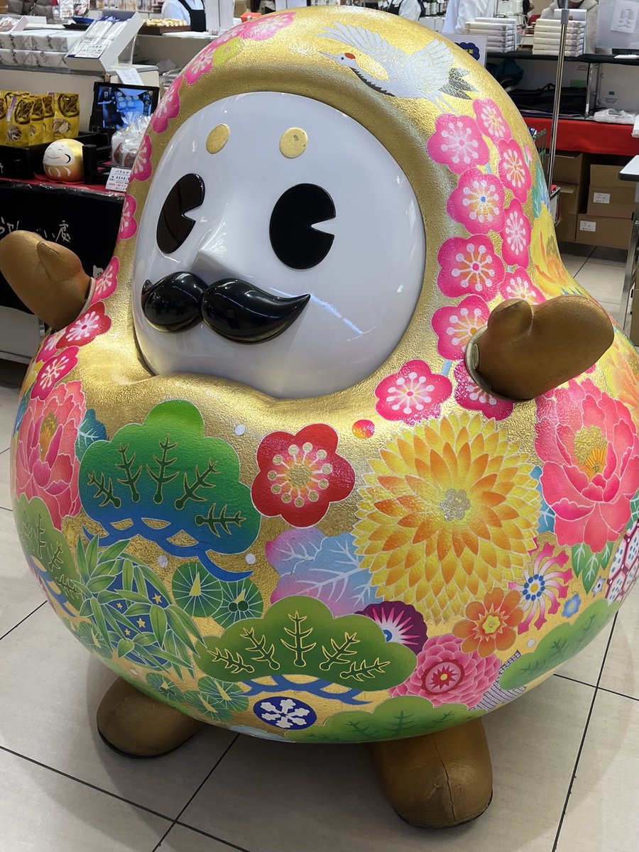 仙台三越】 本館7階ホールにて ひゃくまんさんお出ましされました