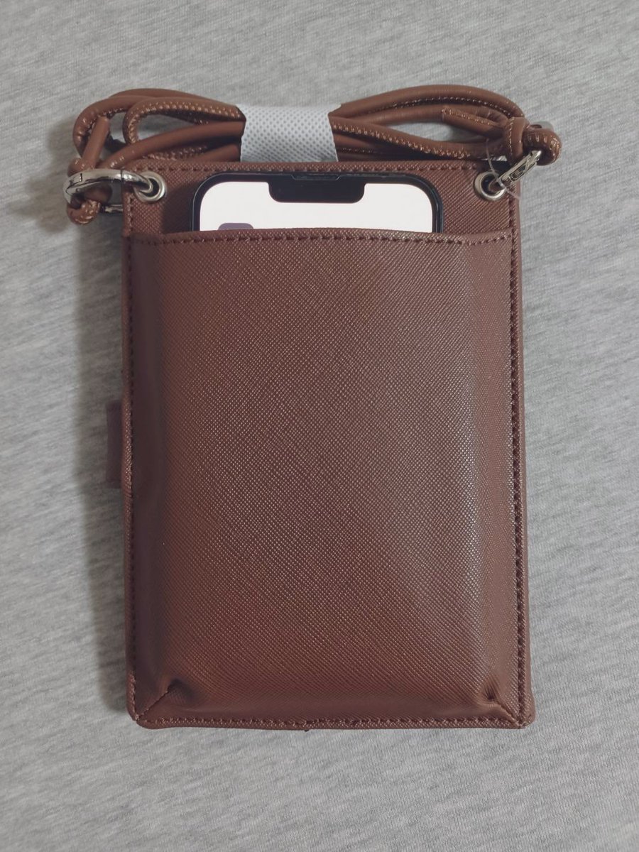 3月納品予定だったロイヤルファミリー馬券ケースが少し早めに到着