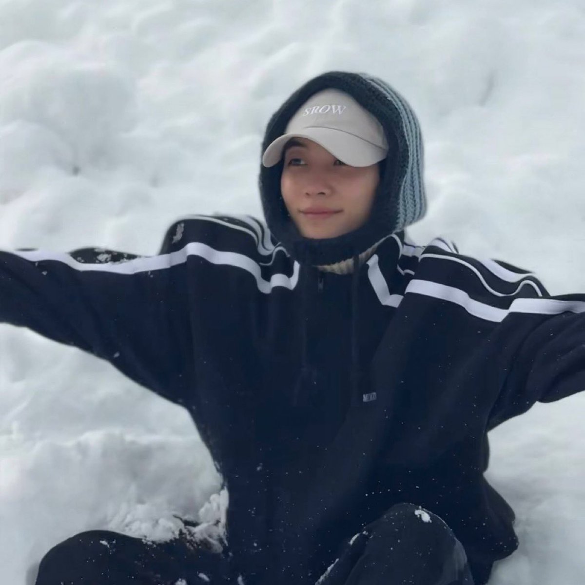 soooo many jeonghan updates this week it doesn't feel real