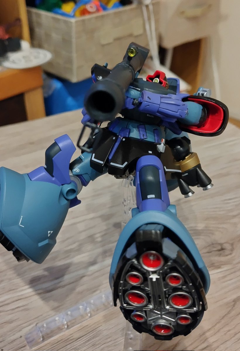 最新の作品です。 HG リックドム(GQ)。全塗装。艶消光沢。 Xのポストで