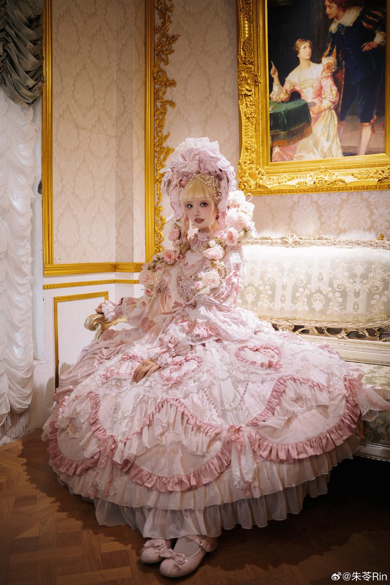 本日23日まで ロング丈は、圧倒的なボリューム感と重厚感で、特別な日