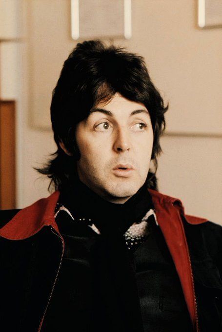 Paul McCartney, 1976. Photo by Michael Putland. Riding high on the