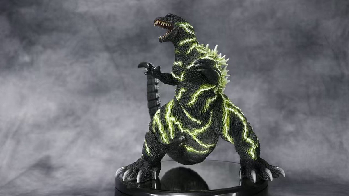 昨日完成させた、「黒龍工房 ゴジラ2001 (ゴジラ・ストア限定キット