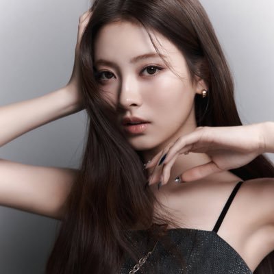 MEOVV THE 1st EP ALBUM [MY EYES OPEN VVIDE] 'DROP TOP' CONCEPT