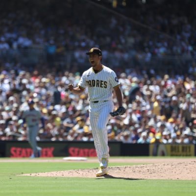 やっと今季初勝利🏆 写真は7/11にエスコンフィールドで配られる