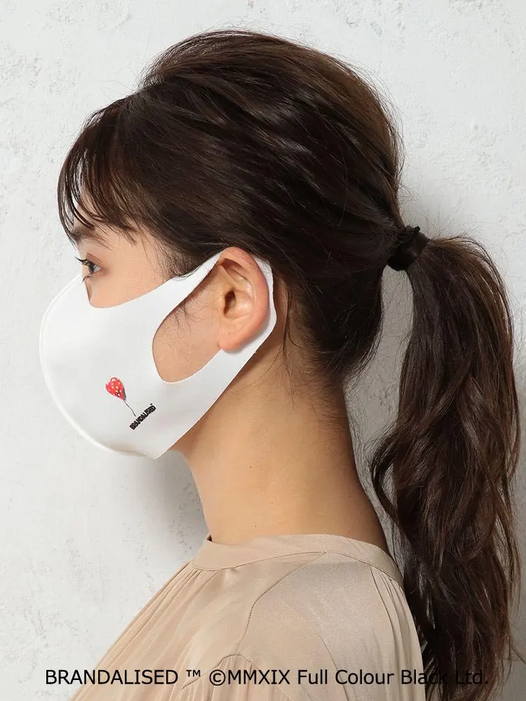 バンクシーのアートフォト マスク ホワイト Bandaged Heart | P.S.FA