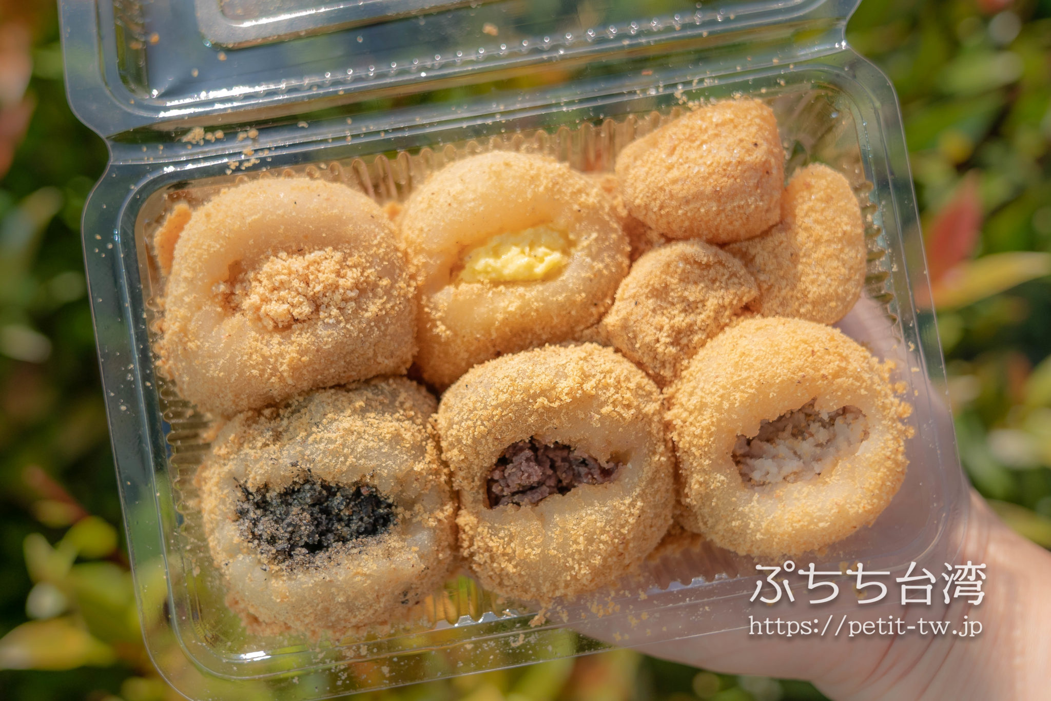 不老客家伝統麻糬 行列のできる大人気きなこもち屋台（台北） | ぷちち