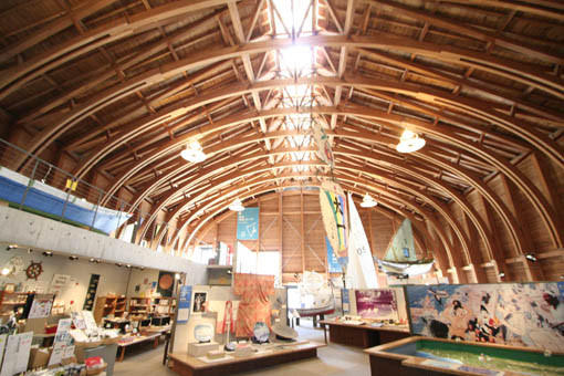 三重にて07：内藤廣の「海の博物館」 : 家づくり西方設計