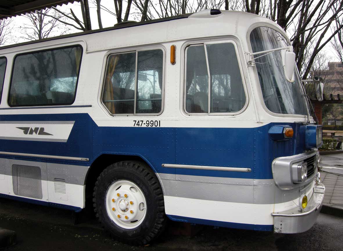 国鉄ハイウェイバス 日野RA900P : バス、鉄道、車、船・・・