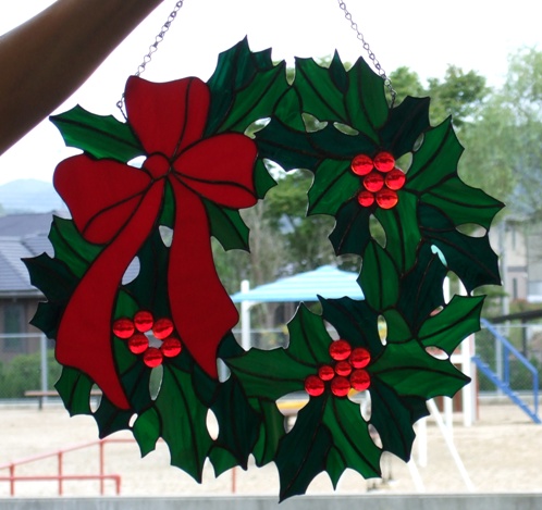 赤い木の実のクリスマスリース : ステンドグラス教室 カトレアグラスblog