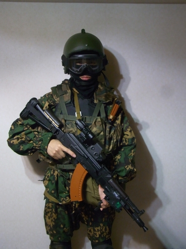 SSO製パルチザンスーツ : 蒼い月夜の下ダラダラと