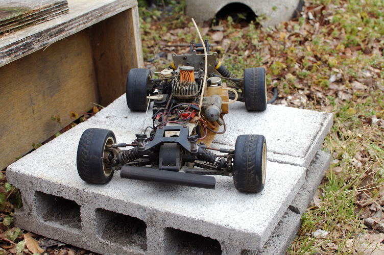 京商 GP10 4WD(初代？) : CenterRiceField RC Life／田んぼの真ん中で