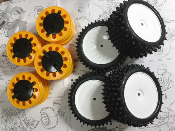 タミヤ アバンテ 2011組み立て ホイール ドライバー人形 : Black Fantom