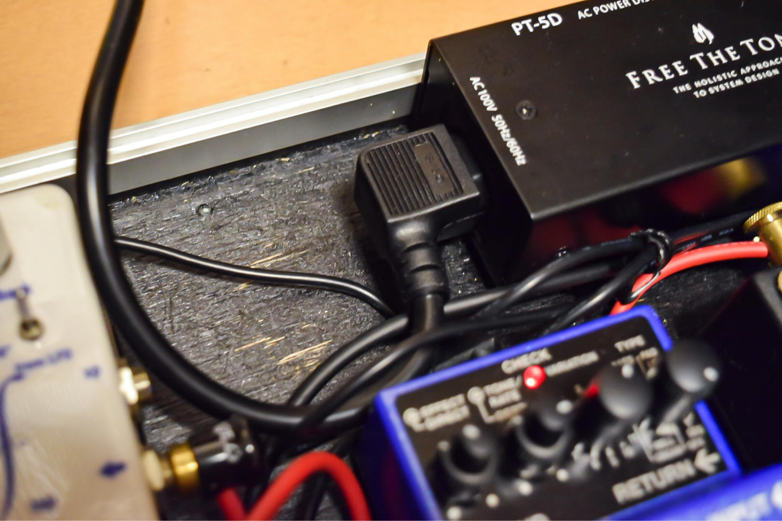 Re：ゼロから始めるエフェクターボード【第1回】FREE THE TONE PT-5D