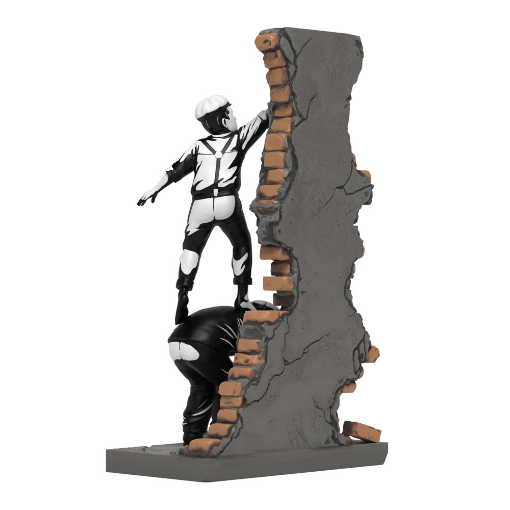 バンクシーのグラフィティ・クライム、近日予約承ります : 下呂温泉 留