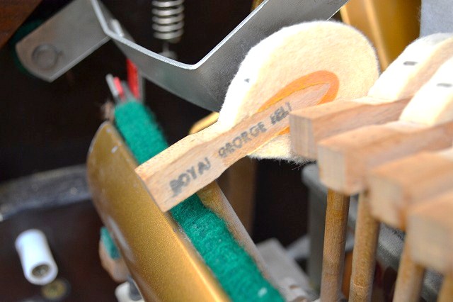 ローゼンストック 中古ピアノ 品番 R606 アップライトピアノ