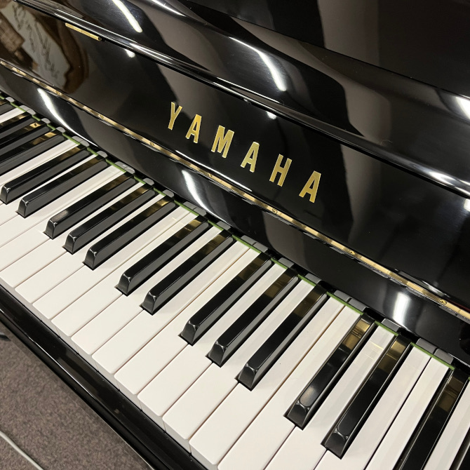 中古》MC301 ヤマハアップライトピアノ | 中古アップライトピアノ