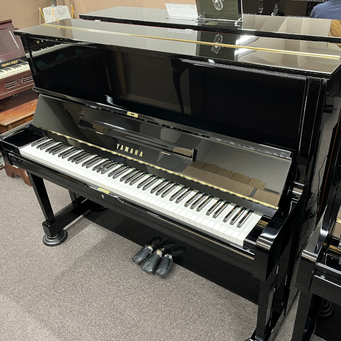 中古》U1A ヤマハアップライトピアノ | ご成約済み商品 | 大阪・本町の