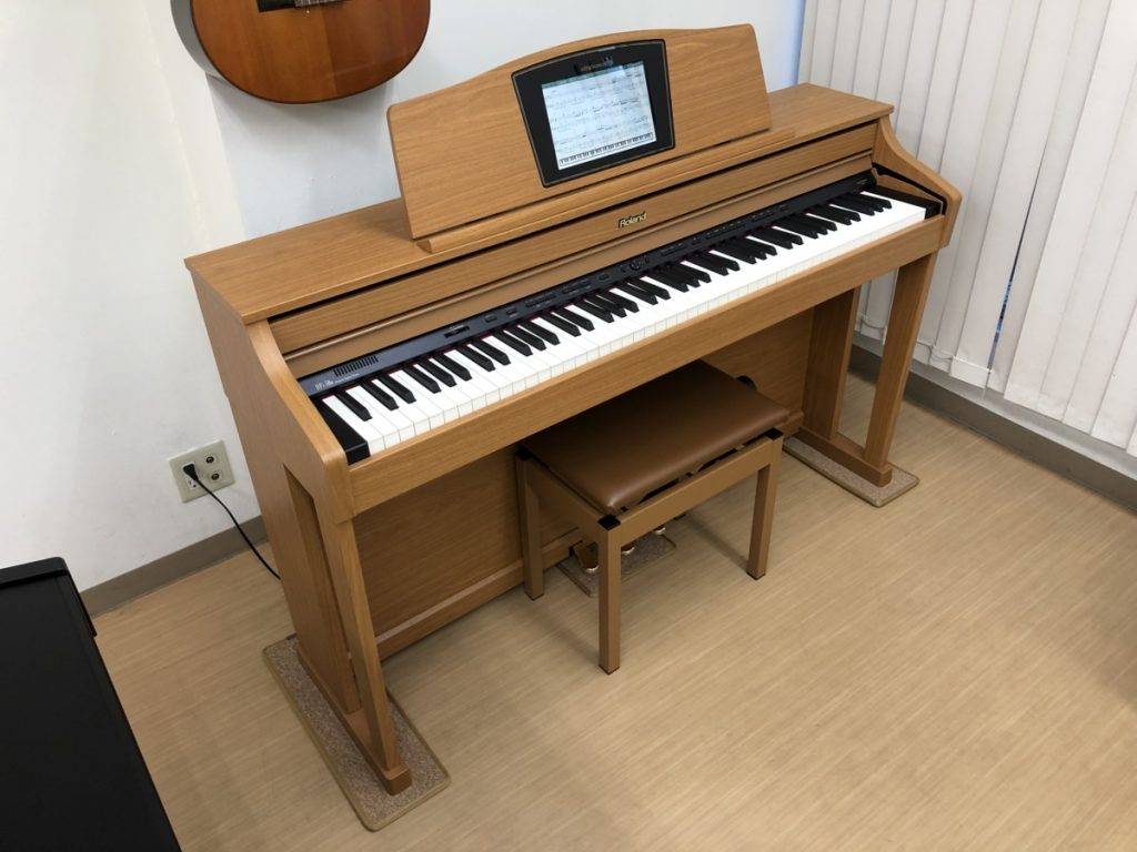 Roland HPi-50e-LWS 中古 電子ピアノ2015年製 ライトウォールナット調