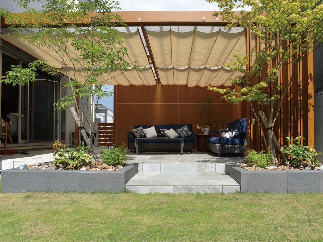 ロープ式開閉シェード | タカショー空間実例紹介