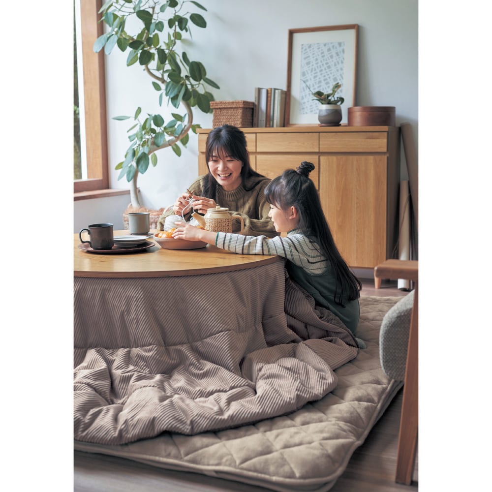 円形木製こたつ 直径80㎝Aタイプ　ベルメゾン　オーク節あり 節ありオーク材の円形こたつテーブル <直径80／105cm>｜通販の