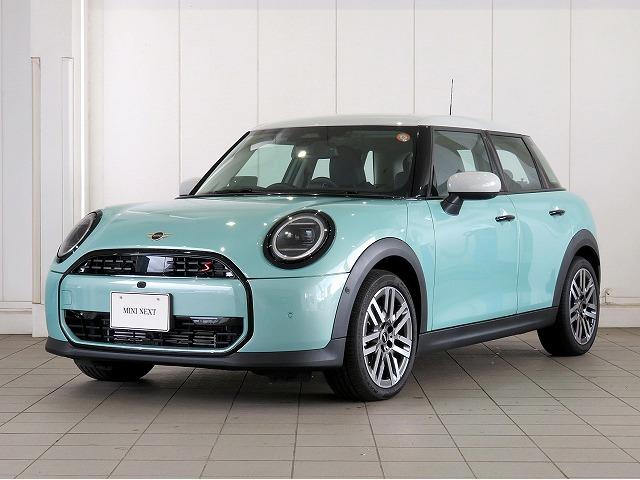 ミニ MINI 5 DOOR 2024年モデル COOPER Sの価格・性能・装備
