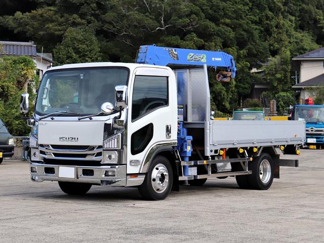 いすゞ エルフトラック 4t 4段クレーン付 ラジコンの中古車｜グー