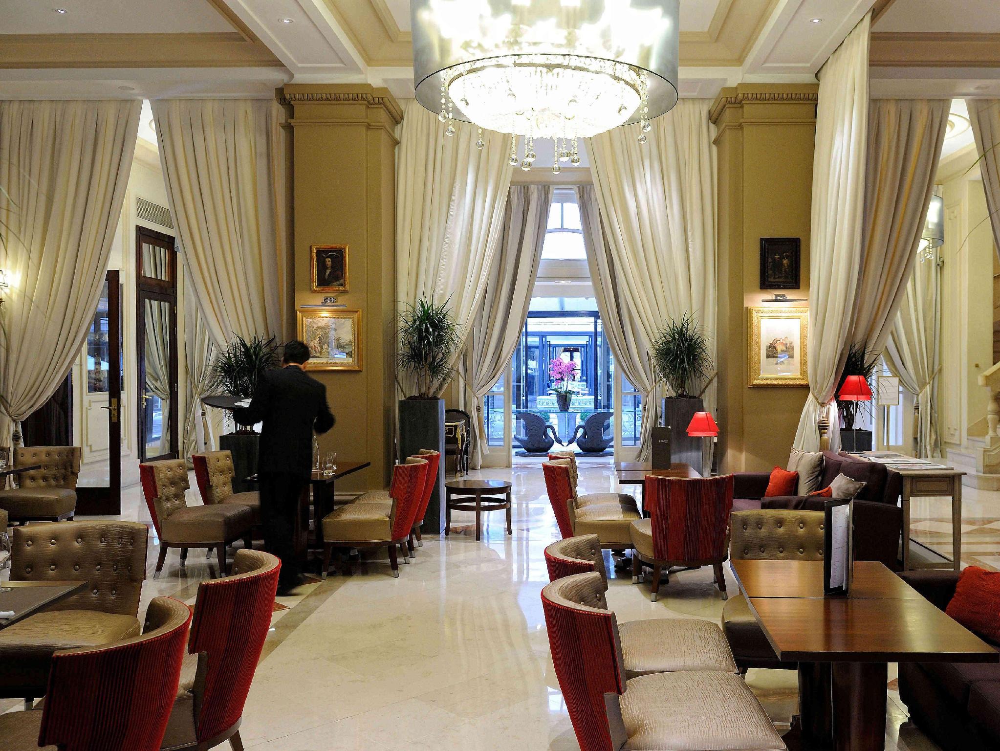 ホテル カリフォルニア シャンゼリゼ (Hotel California Champs