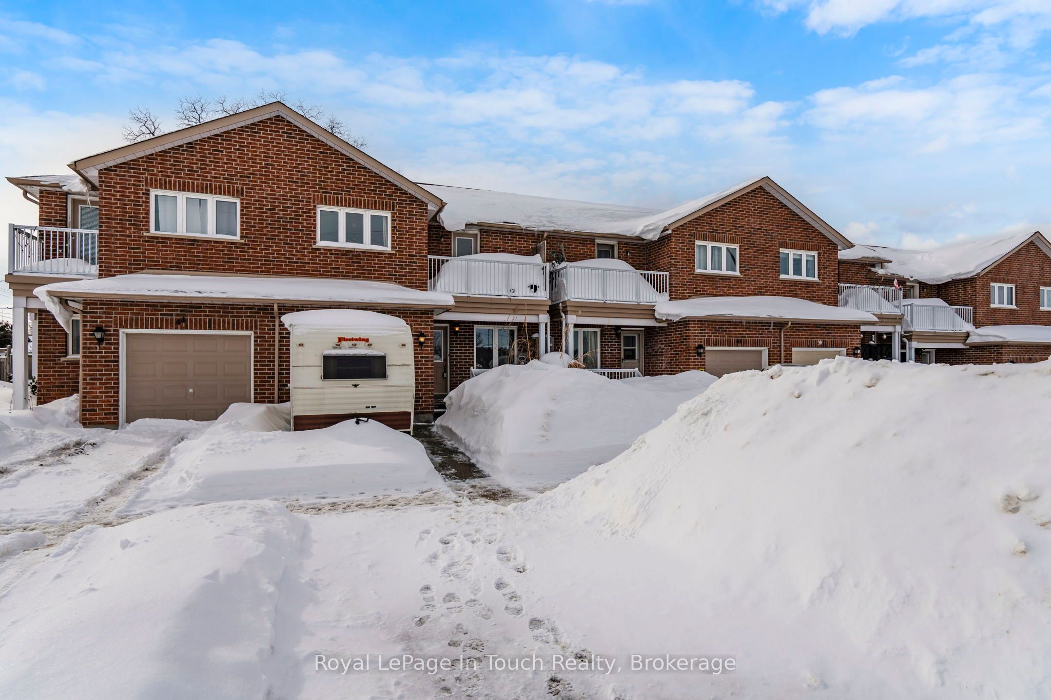 42 Owen Street, Penetanguishene — For Sale @ $565,000 | Zolo.ca