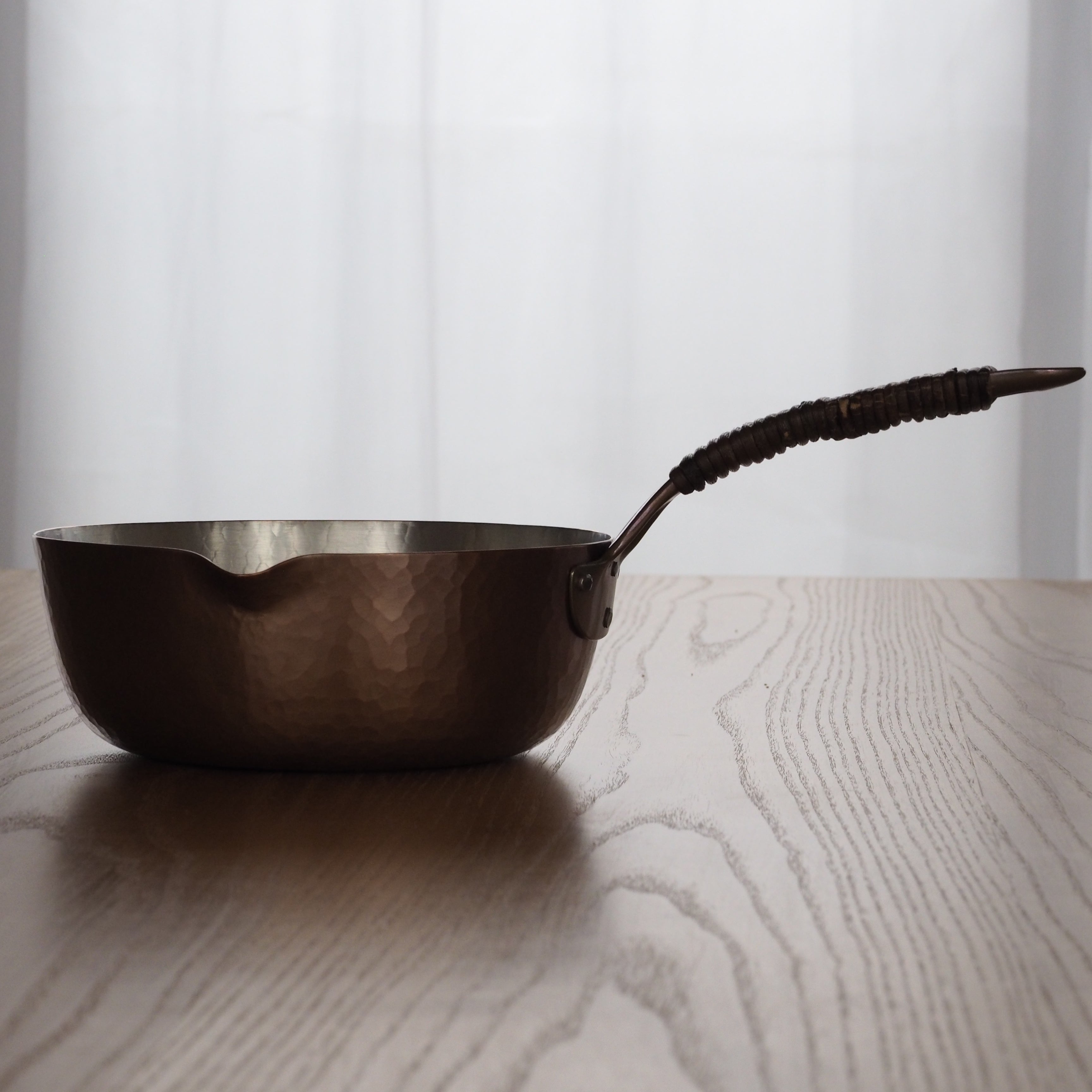 富貴堂／片手鍋19cm（生地色・片口） 取手つる巻き仕様 – phaseii