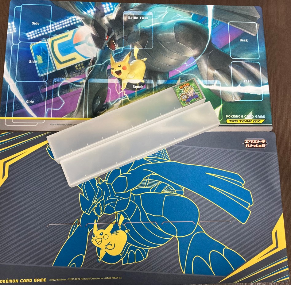 ポケカ】公式プレイマットがピッタリ収納プレマケース【無印良品