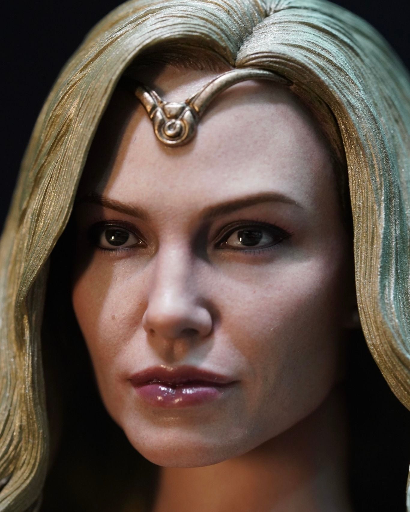 Hot Toys MMS628 The Elernals Thena – Pop Collectibles