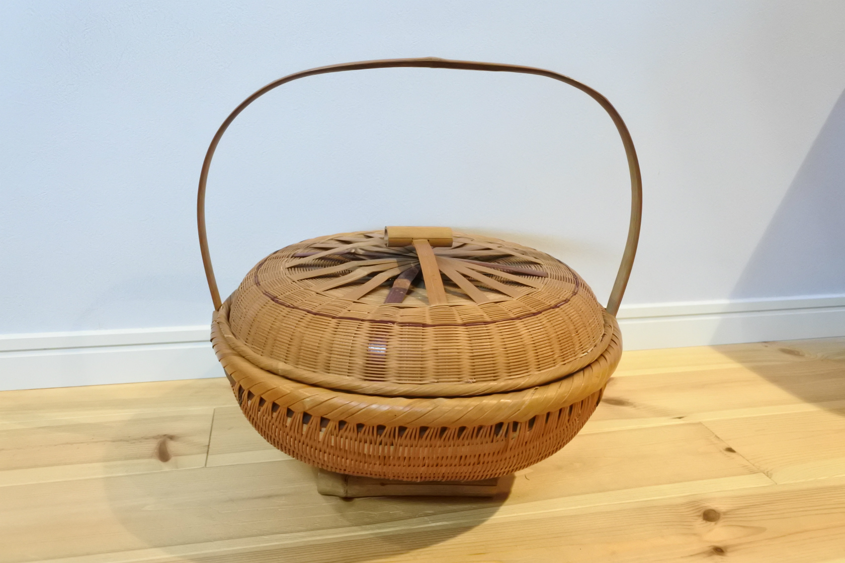 ビンテージ・アンティーク・昭和レトロ】蓋付き竹籠・竹バスケット・竹