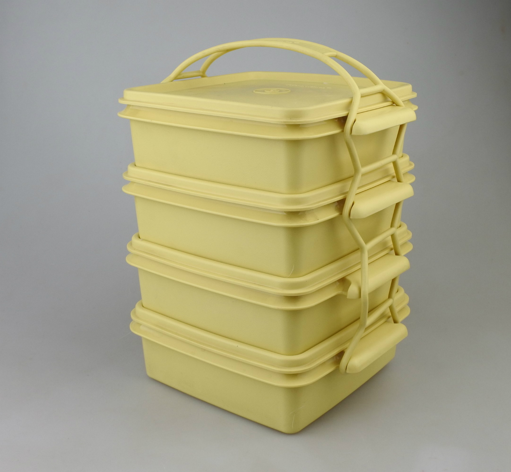 ビンテージ】日本製Tupperware（タッパーウェア） カルテット イエロー