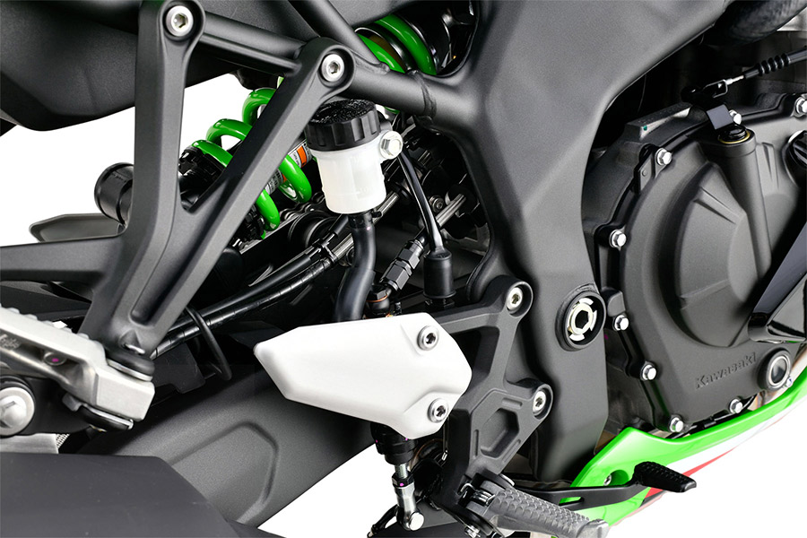 SWAGE-LINE PRO】KAWASAKI ZX-4RR ZX-4R SE 2024年モデル用が追加に
