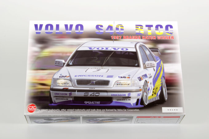 お待たせしました プラッツ/nunuの1/24ボルボS40、発売です | プラッツ
