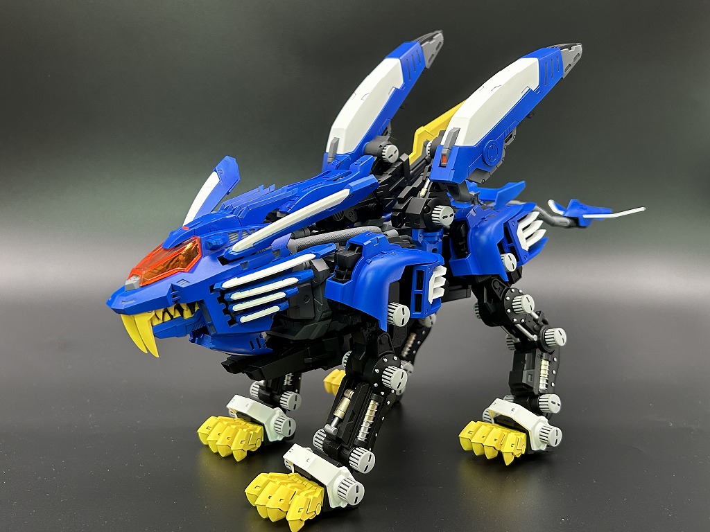 製作代行紹介「コトブキヤ ゾイド 1/72 HMM ブレードライガーAB バン