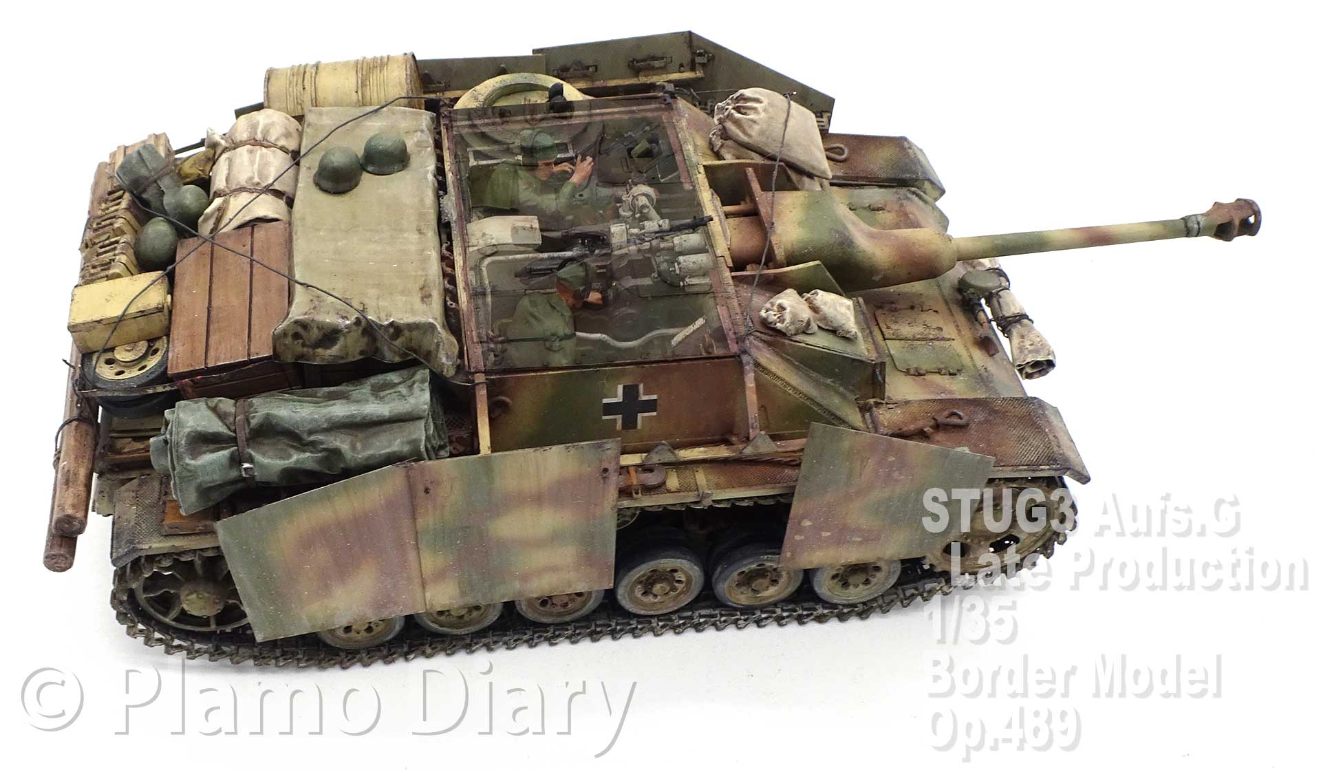 プラモ日記 » ドイツ・3号突撃砲G後期型 その48 荷物の積み込み、完成！