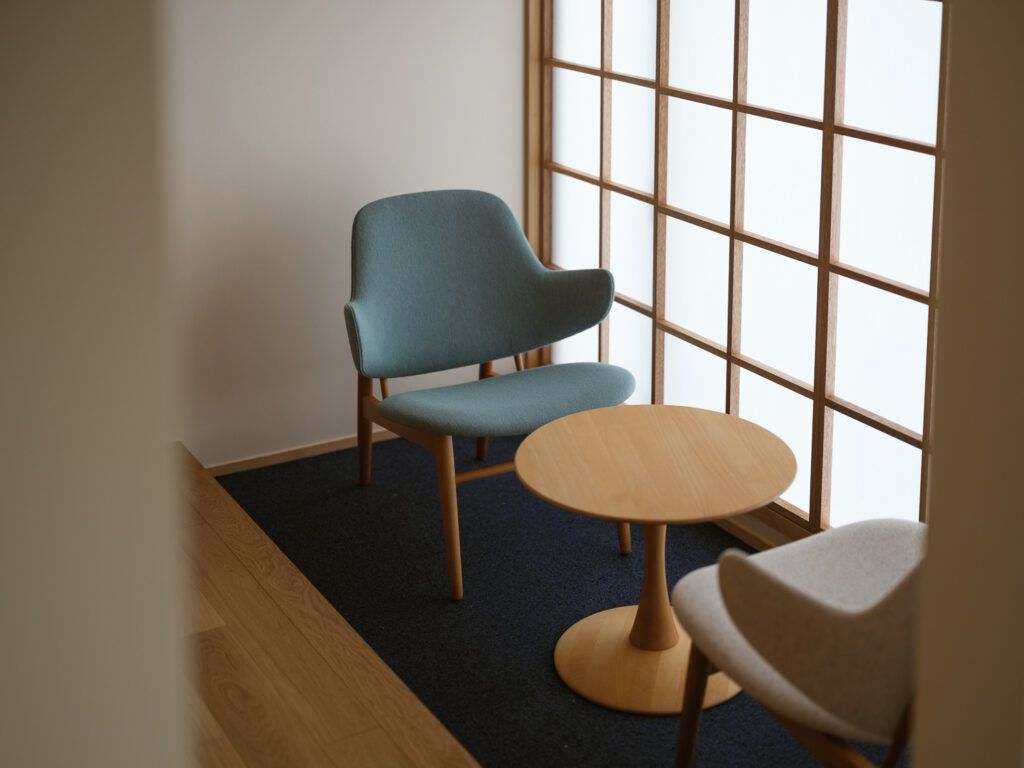 日本の木の家に馴染む【キタニ / IL-10】イプ・コフォード・ラーセンの