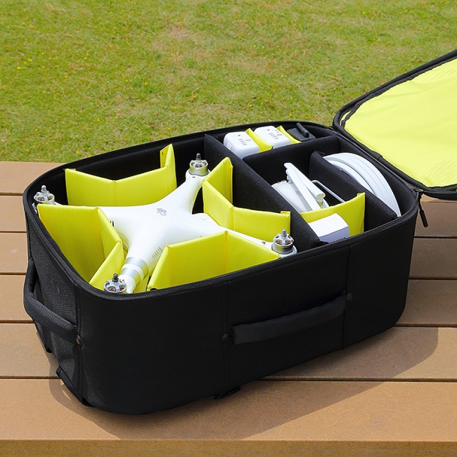 PHANTOM 4などドローン収納に特化した大容量のハードシェルリュックを6