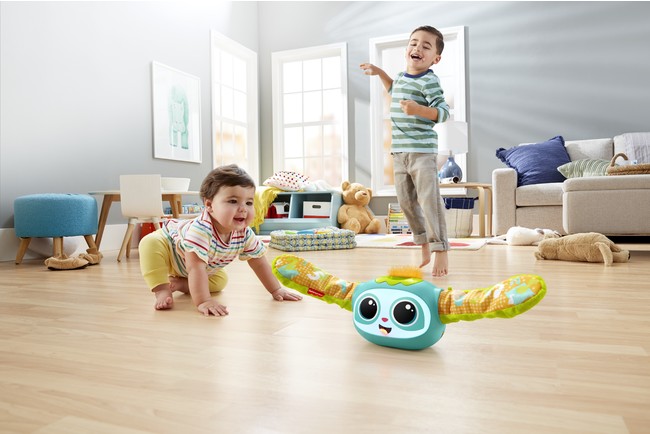 前に後ろにダイナミックにコロコロ転がるおともだち？！体を動かし