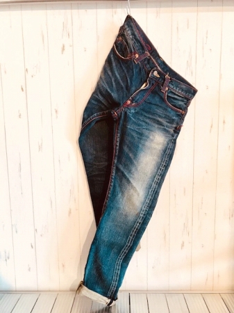 阪神本店】まさかの“藍色”ドーナツが登場！会場はデニムマニア驚きの