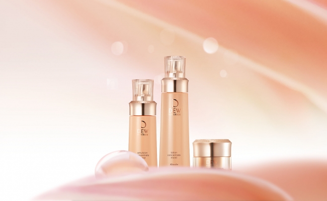 スキンケアを、美しむ体験へ。ハリ密肌へ導く美滴エイジングケア(※1)新