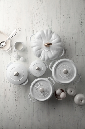 世界初の「ストウブ」100％ショップが「ジ アウトレット広島」に4月27