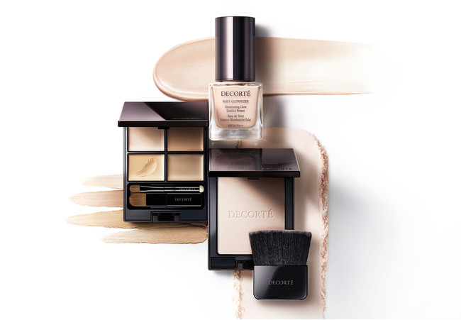 透明感をしのばせる。～ 『コスメデコルテ』のベースメイクシリーズ